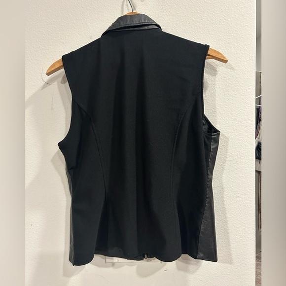 Women’s Black 100% Leather Zip Up Moto Vest with Stretch Back Size M - Picture 4 of 8